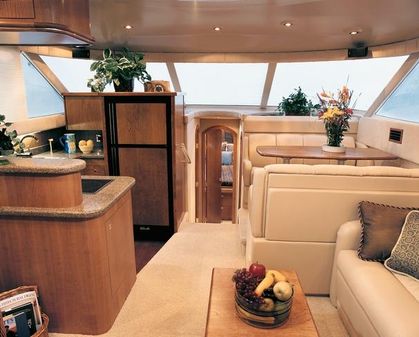 Cruisers-yachts 4450-EXPRESS-MOTORYACHT image