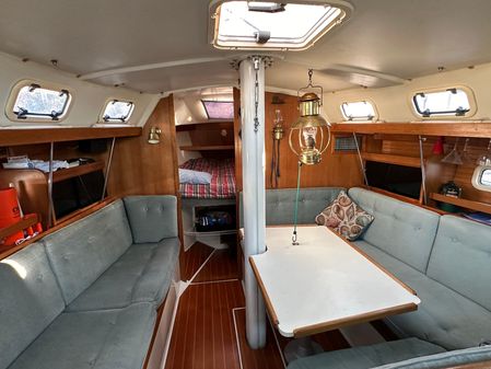 Catalina 34 Sloop image