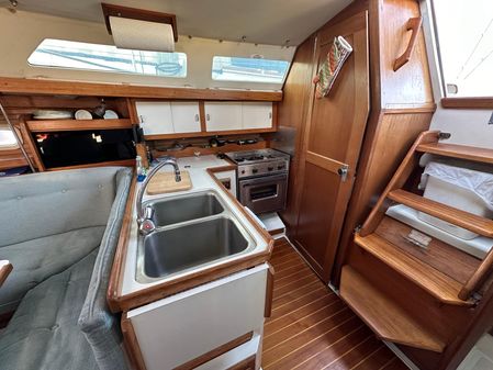 Catalina 34 Sloop image