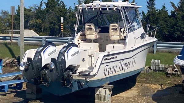 Grady-White 300 Marlin