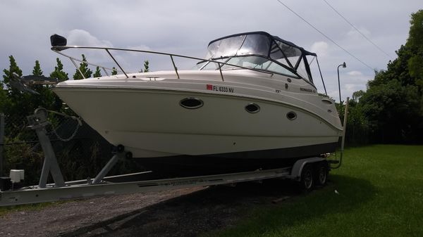 Rinker 260 Express Cruiser 