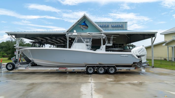 Invincible 36' OPEN FISHERMAN - main image