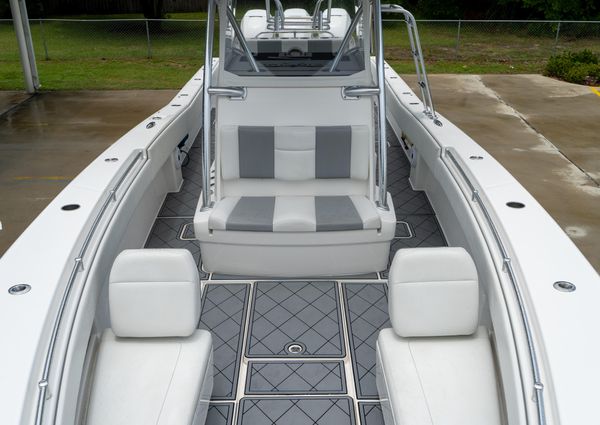 Invincible 36' OPEN FISHERMAN image