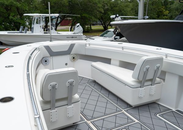 Invincible 36' OPEN FISHERMAN image