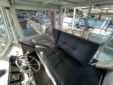 Bayliner 3870 image