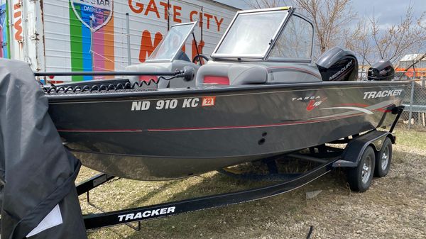 Tracker Targa V18