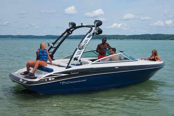 Crownline 225 SS - main image