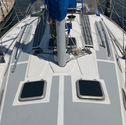 Hunter 34 image