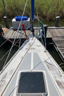 Hunter 34 image