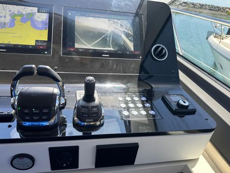 Azimut Fly 60 image