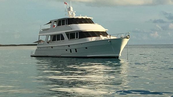 President 720 Motor Yacht