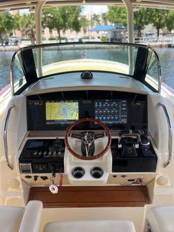 Chris-Craft Catalina 34 image