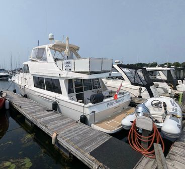 Meridian 490 Pilothouse image