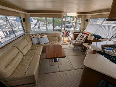 Meridian 490 Pilothouse image