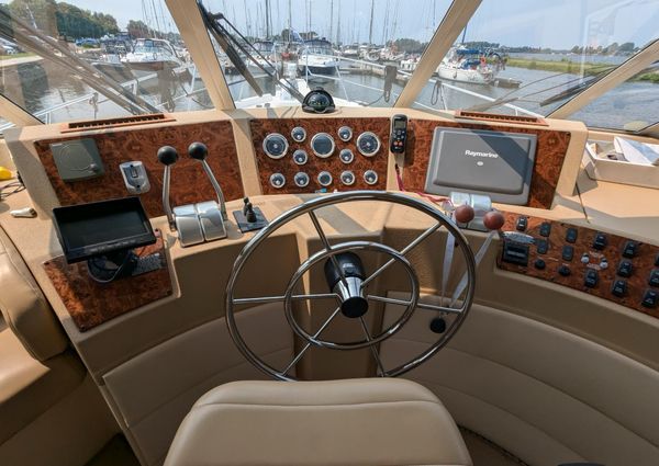 Meridian 490-PILOTHOUSE image