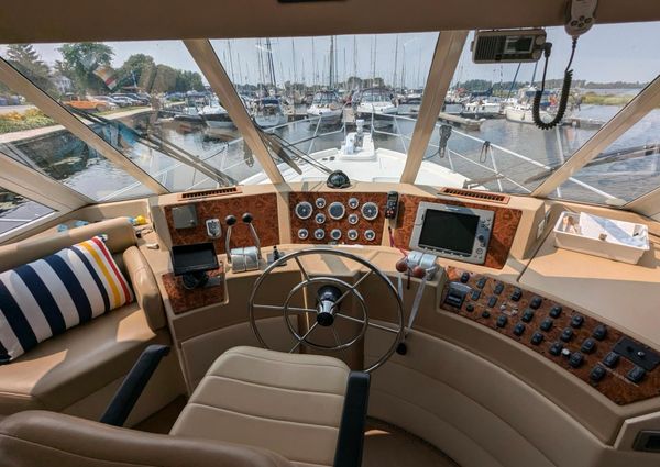 Meridian 490-PILOTHOUSE image