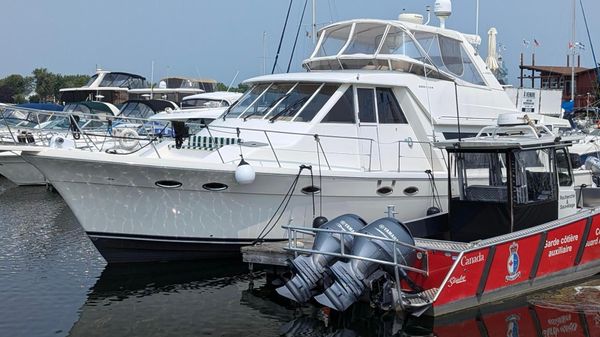 Meridian 490 Pilothouse 