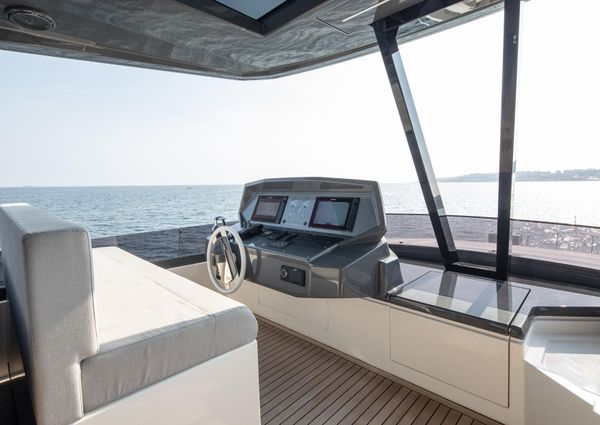 Ferretti-yachts 780 image