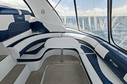 Cruisers Yachts 3672 Express image