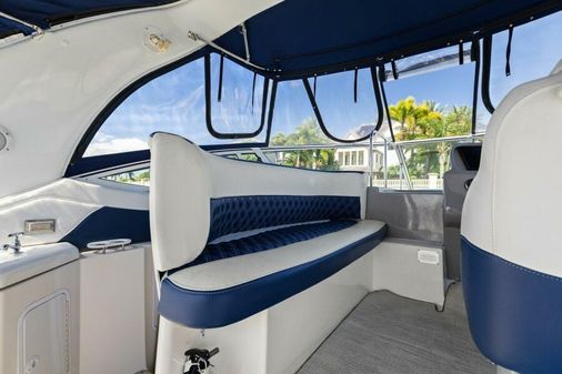 Cruisers Yachts 3672 Express image