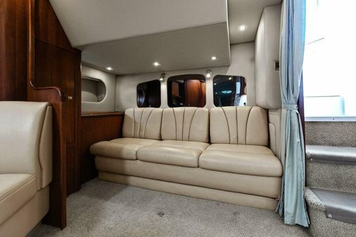 Cruisers Yachts 3672 Express image