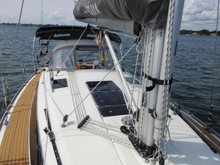 Bavaria Cruiser 37 image