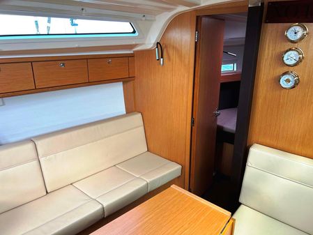 Bavaria Cruiser 37 image