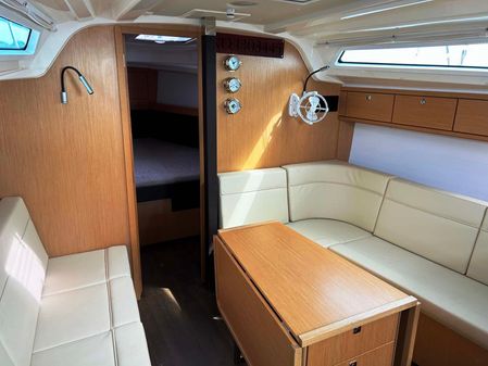 Bavaria Cruiser 37 image