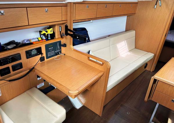 Bavaria Cruiser 37 image