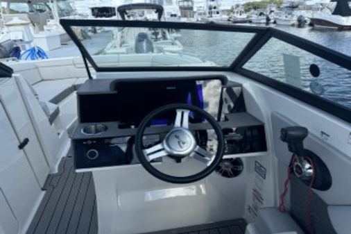 Sea Ray 270 SDX image