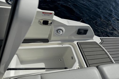 Sea Ray 270 SDX image