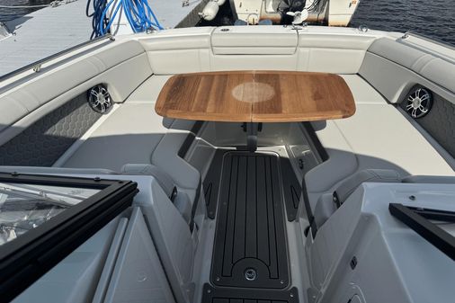 Sea Ray 270 SDX image