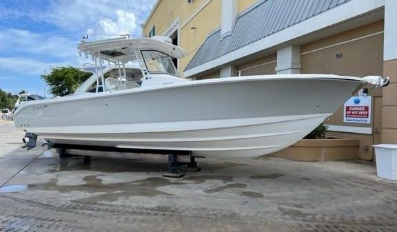 Edgewater 320CC