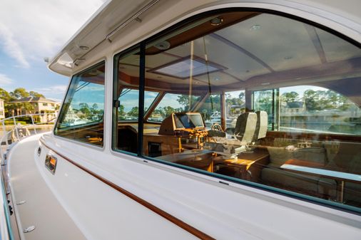 Sabre 45 Salon Express image