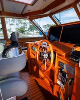 Sabre 45 Salon Express image