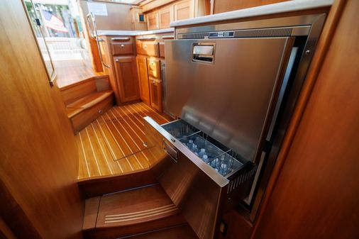 Sabre 45 Salon Express image
