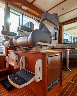 Sabre 45 Salon Express image