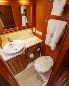 Sabre 45 Salon Express image