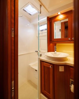 Sabre 45 Salon Express image