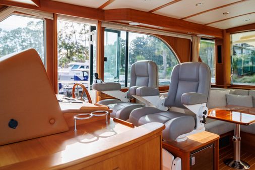 Sabre 45 Salon Express image