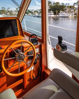 Sabre 45 Salon Express image