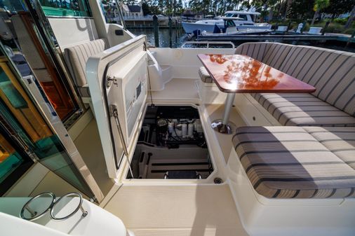 Sabre 45 Salon Express image
