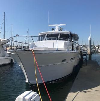 Chris-Craft Flushdeck Salon Motoryacht 