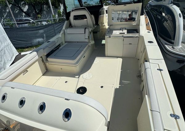 Chris-Craft Calypso 35 image