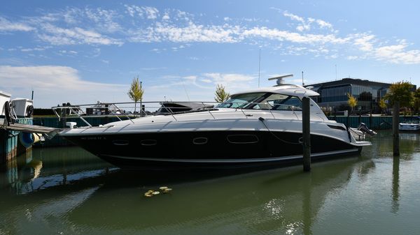 Sea Ray 450 Sundancer 