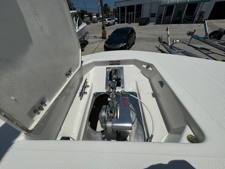 Robalo R317 image