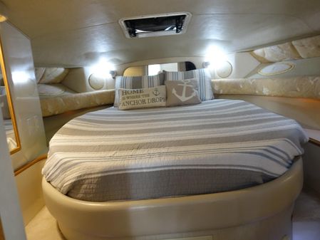 Sea Ray 370 Sundancer image