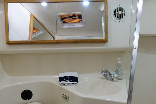 Sea Ray 370 Sundancer image