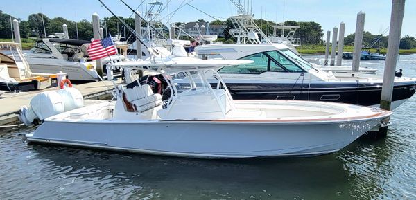 Valhalla Boatworks V-33 Center Console image