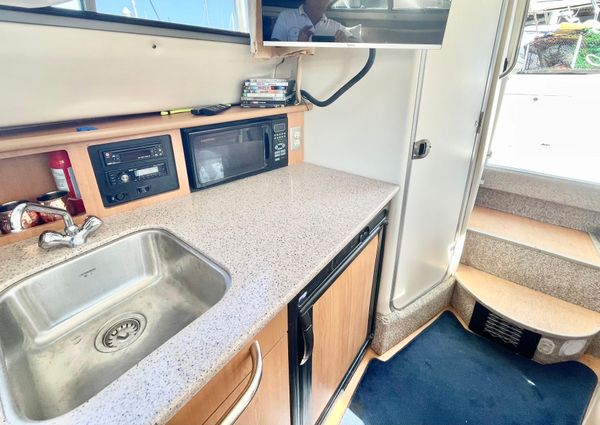 Bayliner Discovery 288 image